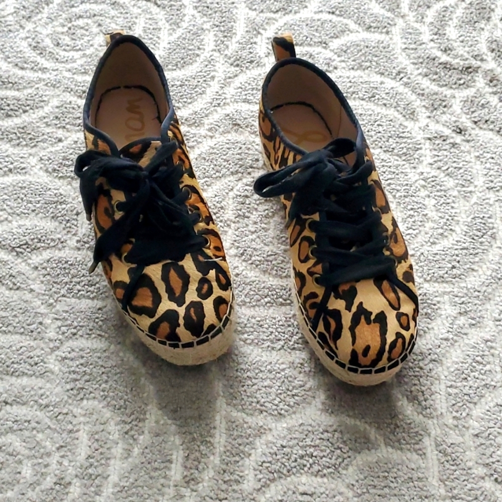 shoes - Picture 3 of 4